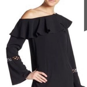 WALTER BAKER Black Graham Off Shoulder Dress Sz 4 NWT